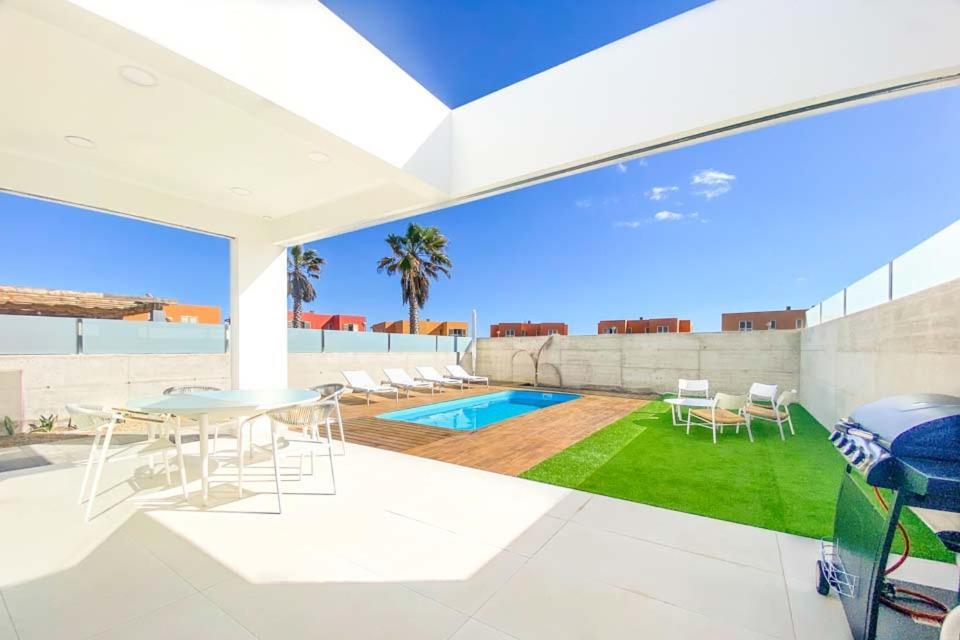 Lea Luxury Golf House